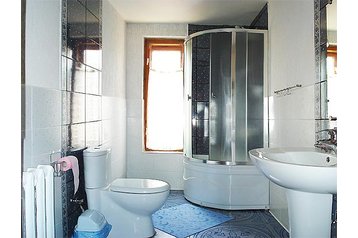 Ucraina Privát Malyj Bereznyj, Exteriorul